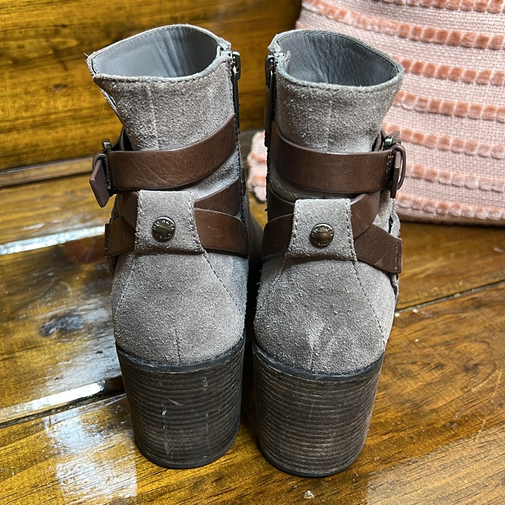 Michael Kors‎ Gray Suede Booties- 7 - Picture 3 of 7